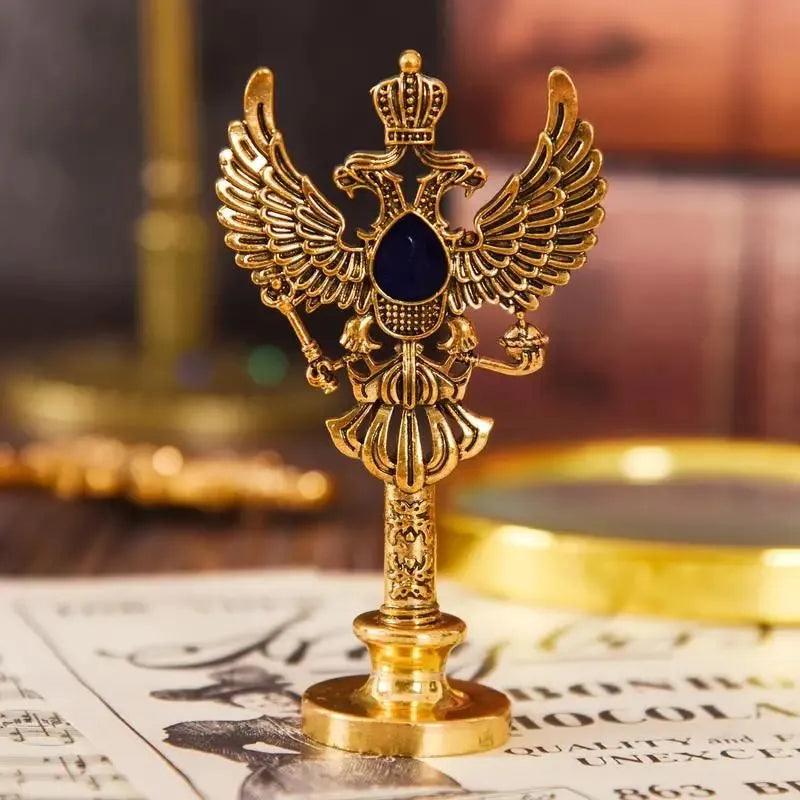 Elegancki zestaw do pisania z bialym piorem i vintage akcesoriami