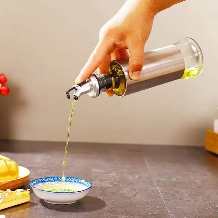Dozownik na olej 300 ml srebrny