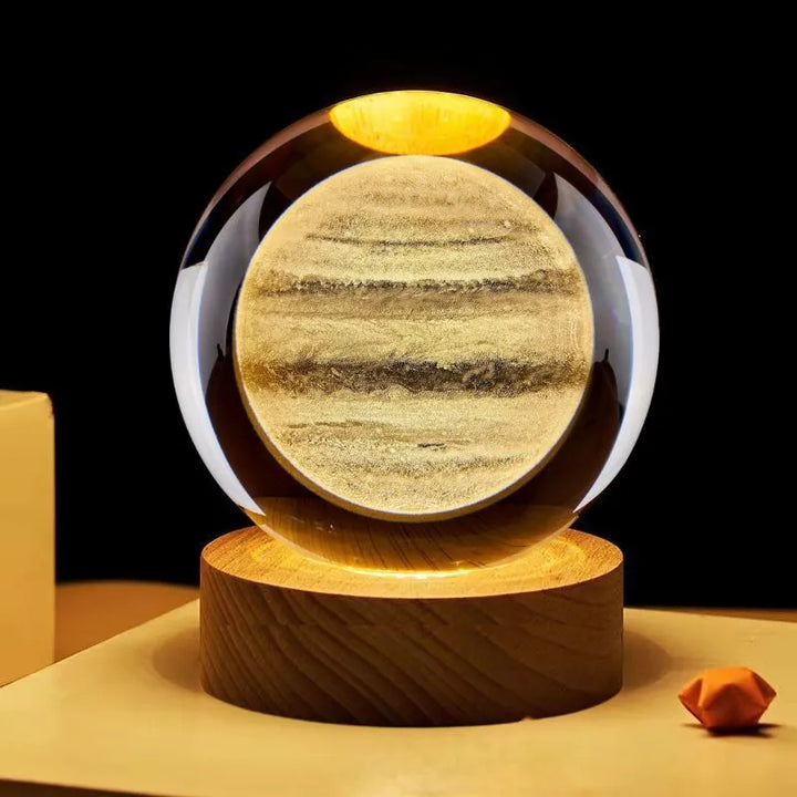 Szklana kula z planetą Jowisz