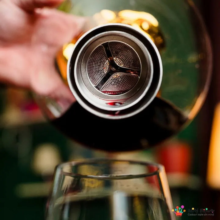 Karafka prezentowa Złota Góra Na Szczycie Świata z kulkami czyszczącymi