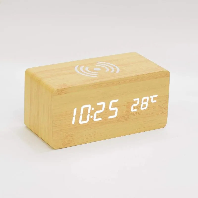 Zegar LED z ładowaniem bezprzewodowym