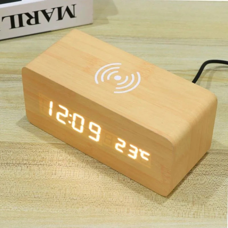 Zegar LED z ładowaniem bezprzewodowym