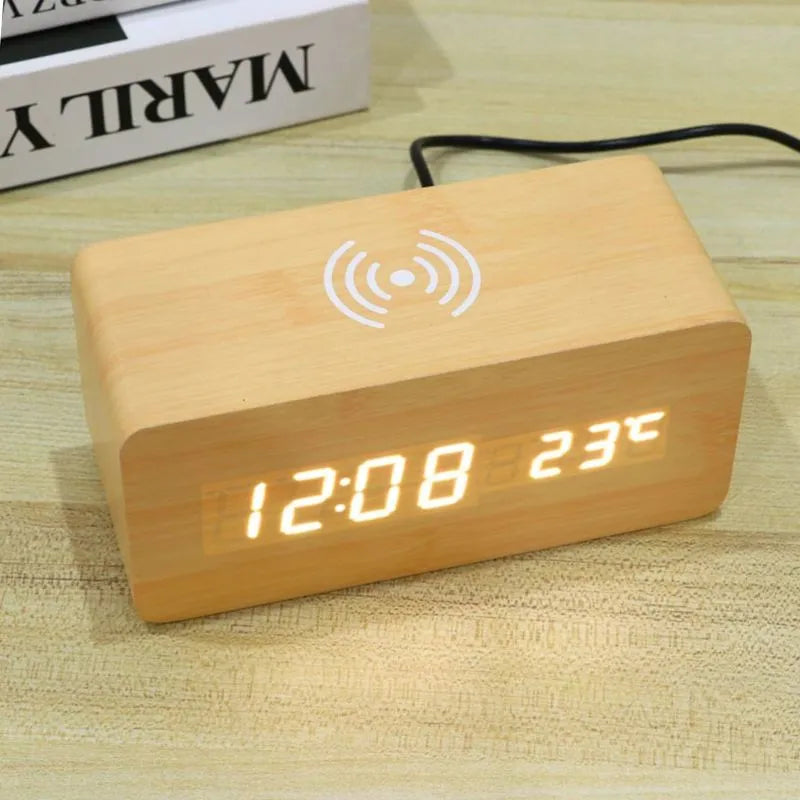 Zegar LED z ładowaniem bezprzewodowym