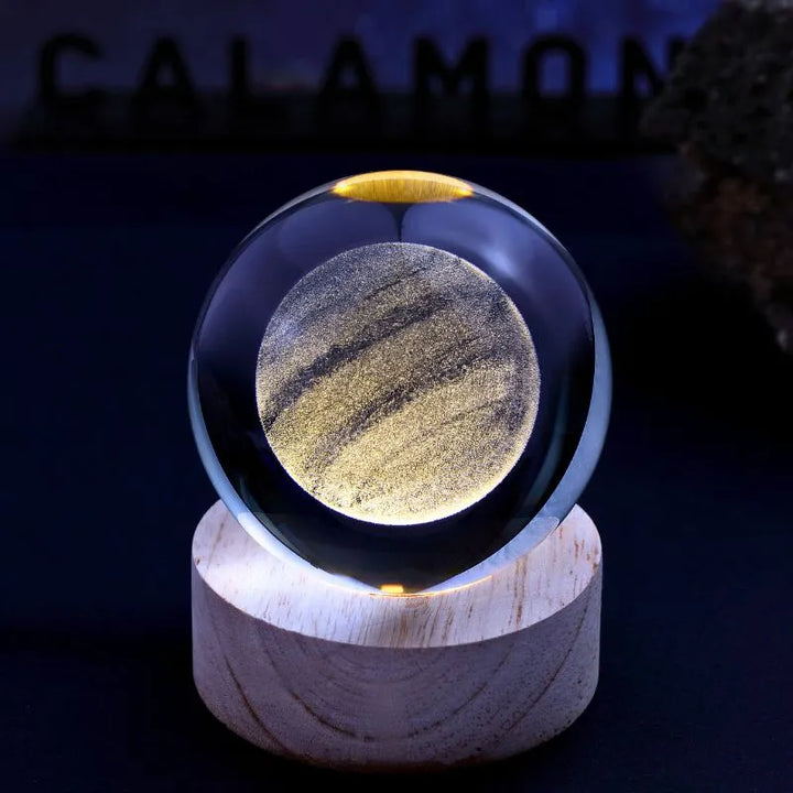 Szklana kula z planetą Jowisz