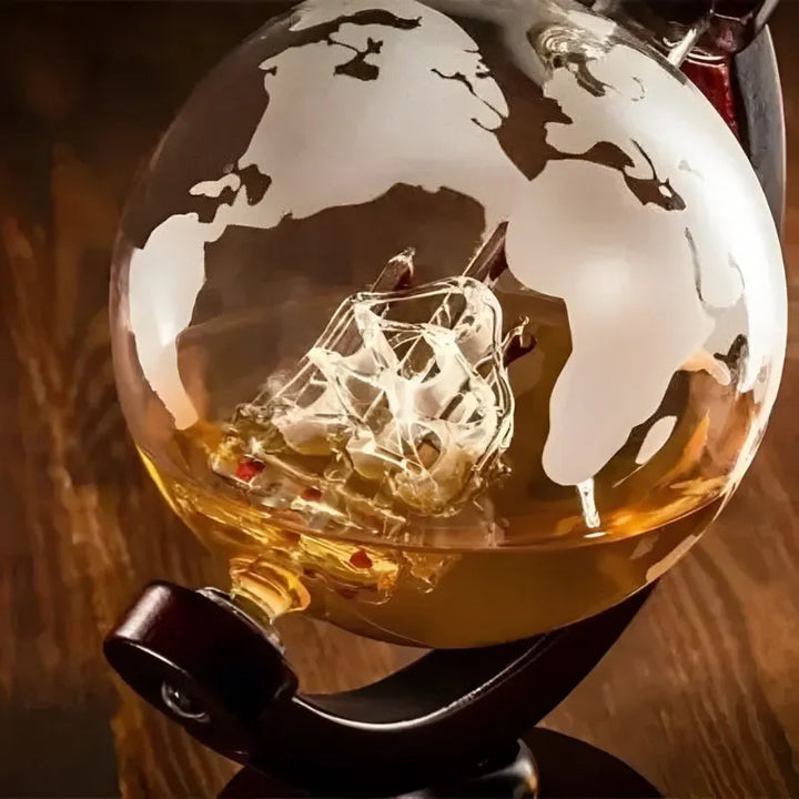 Zestaw prezentowy karafka Globus z 2 kieliszkami Epique i pojemnością 850 ml