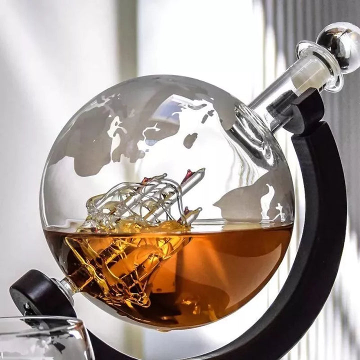 Zestaw prezentowy karafka Globus z 2 kieliszkami Epique i pojemnością 850 ml