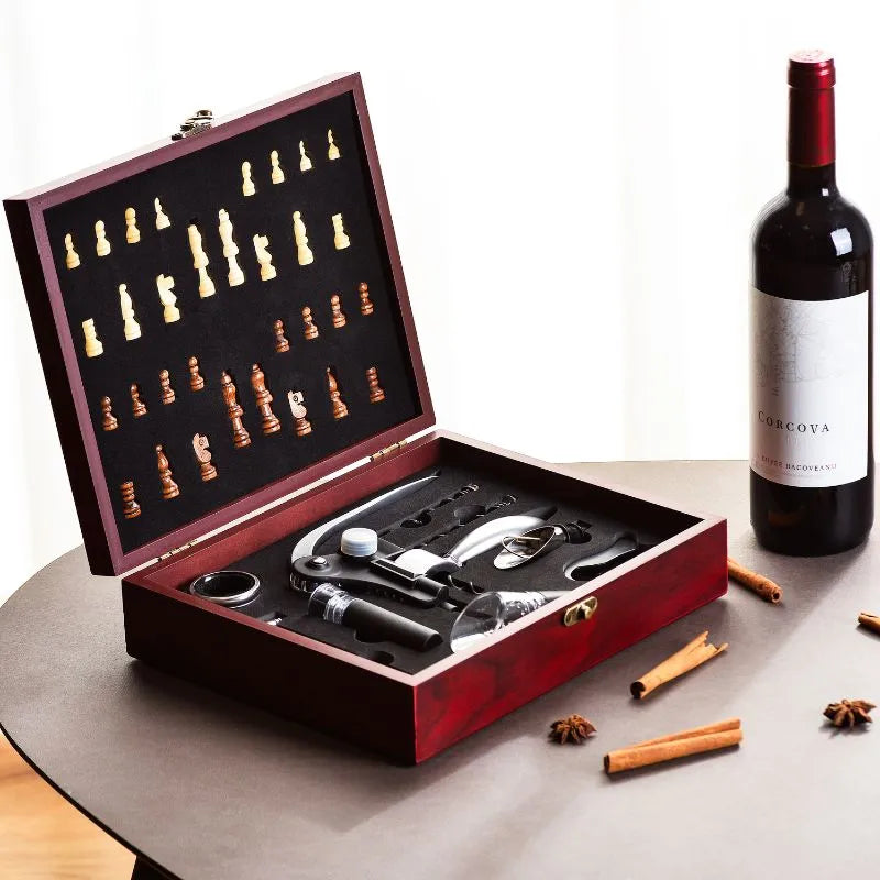 Zestaw Szachy I Akcesoria Do Wina W Pudelku Deluxe