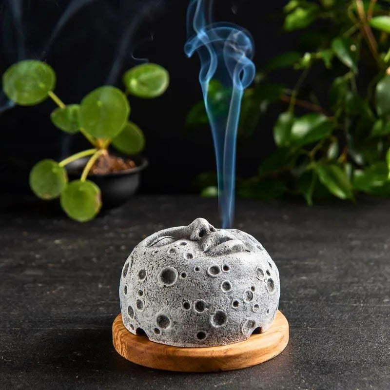 Podstawka na kadzidełka stożkowe Moon Face